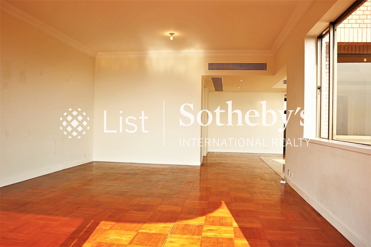 Hong Kong Parkview 陽明山莊 | Living and Dining Room