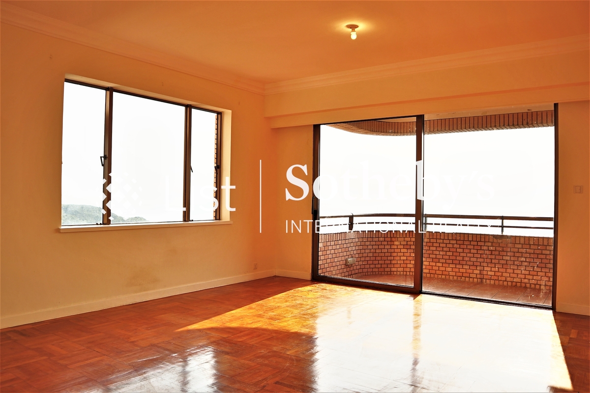 Hong Kong Parkview 陽明山莊 | Living and Dining Room