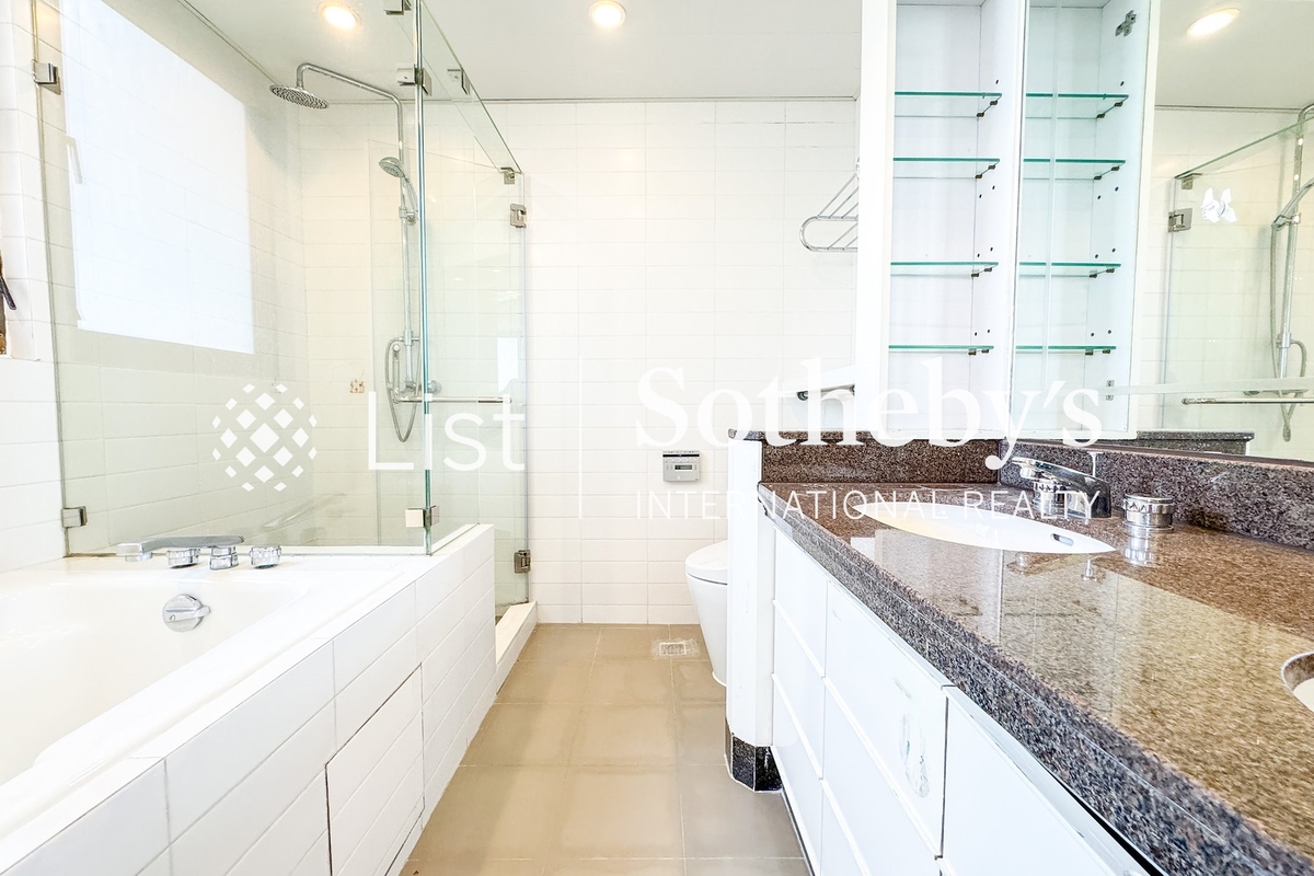 Hong Kong Parkview 阳明山庄 | Master Bathroom
