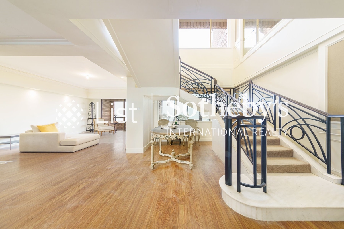 Hong Kong Parkview 陽明山莊 | Living and Dining Room