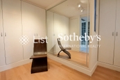 Hong Kong Parkview 陽明山莊 | Walk-in Closet in Master Bedroom 