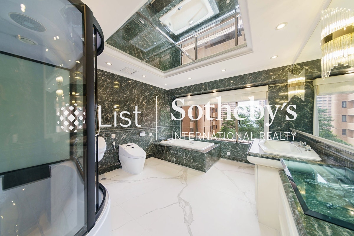 Hong Kong Parkview 陽明山莊 | Master Bathroom