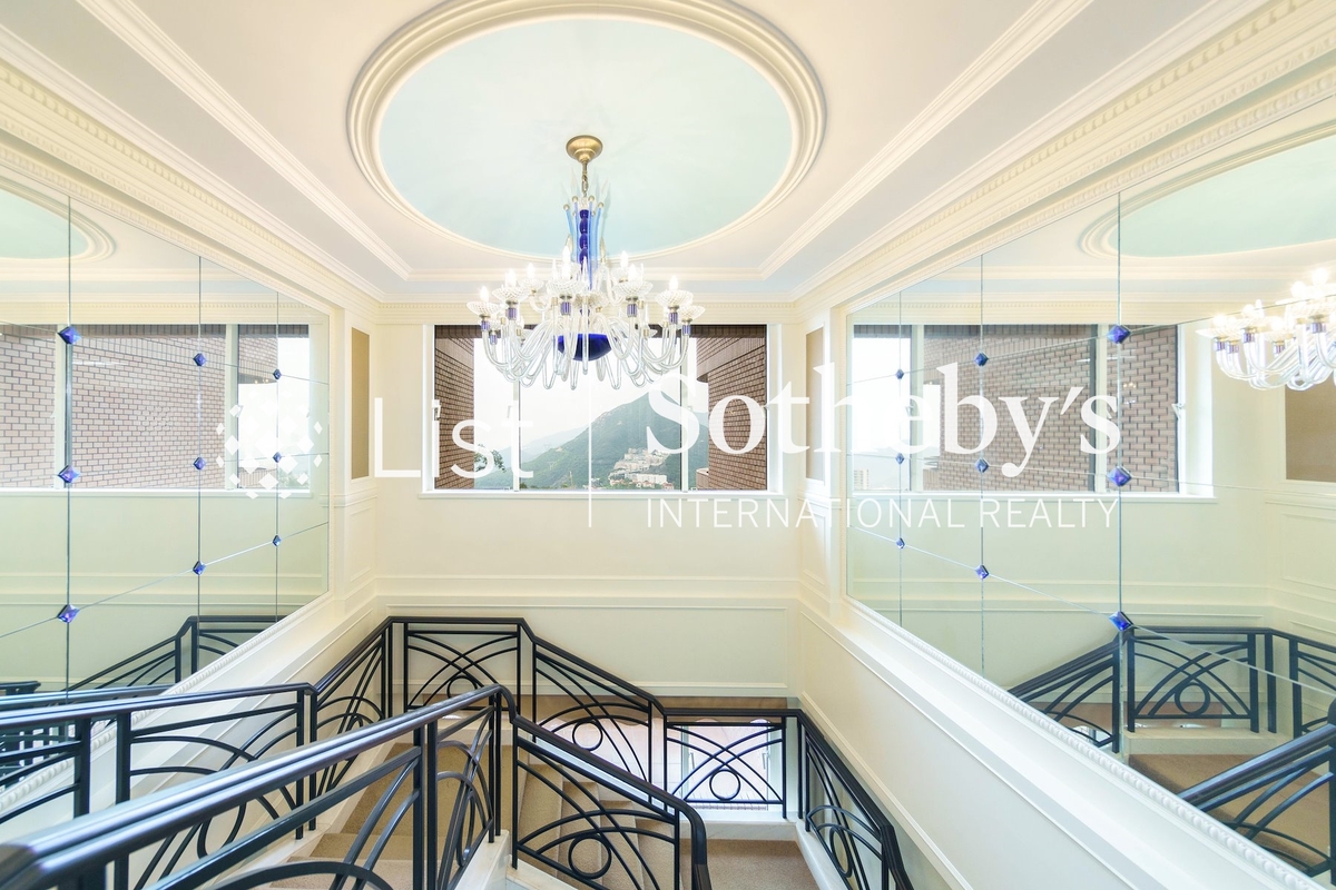 Hong Kong Parkview 陽明山莊 | Internal Staircase