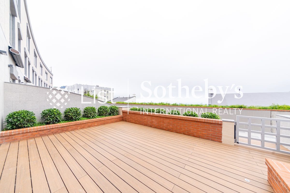 Highlands 高雲山莊 | Private Terrace off Fourth Room