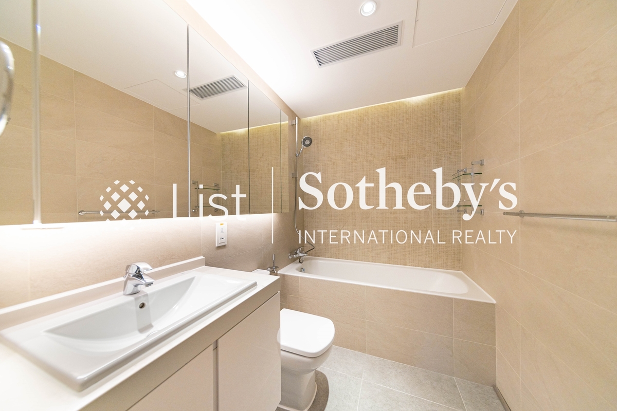 Highlands 高雲山莊 | Guest Bathroom