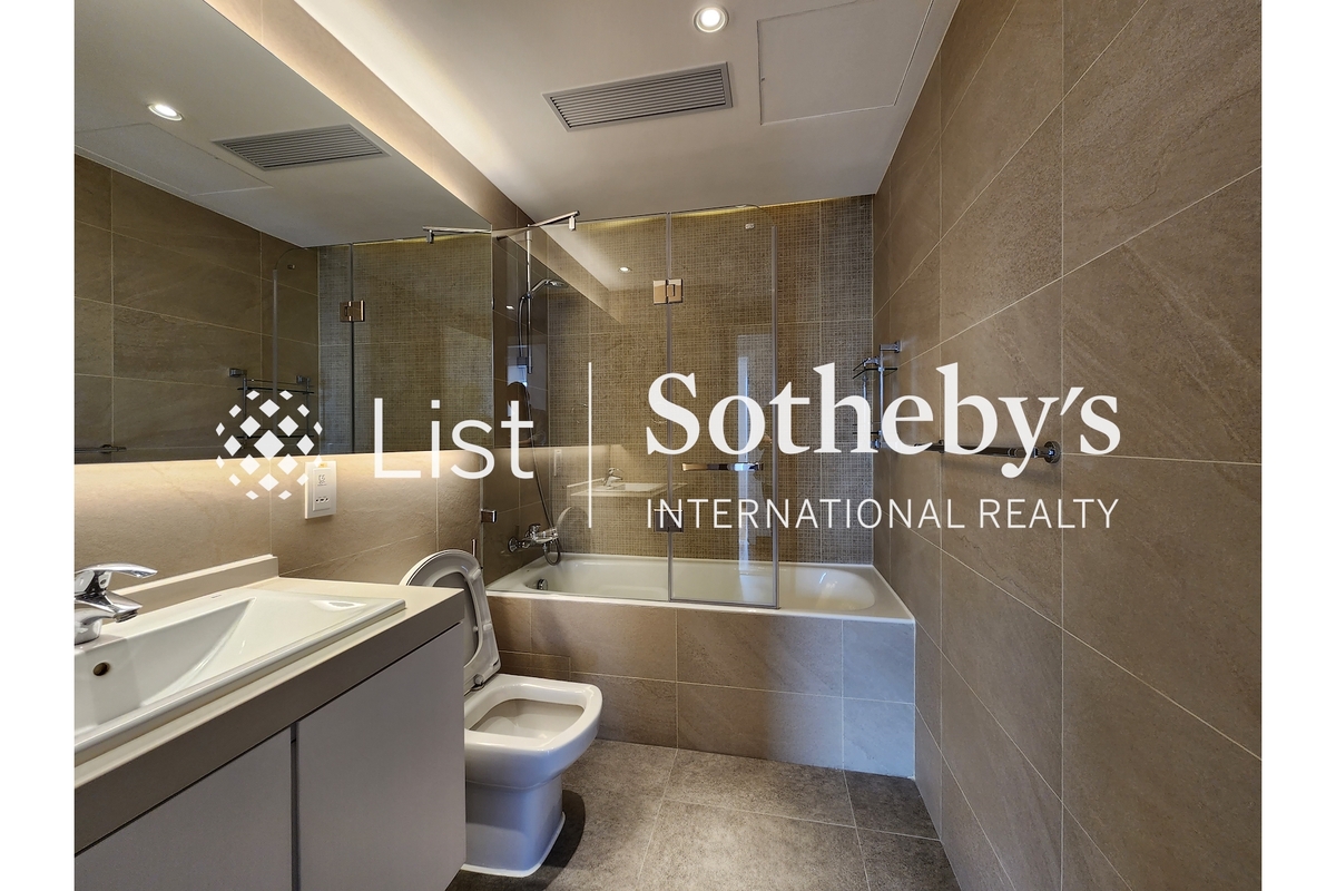 Highlands 高雲山莊 | Guest Bathroom