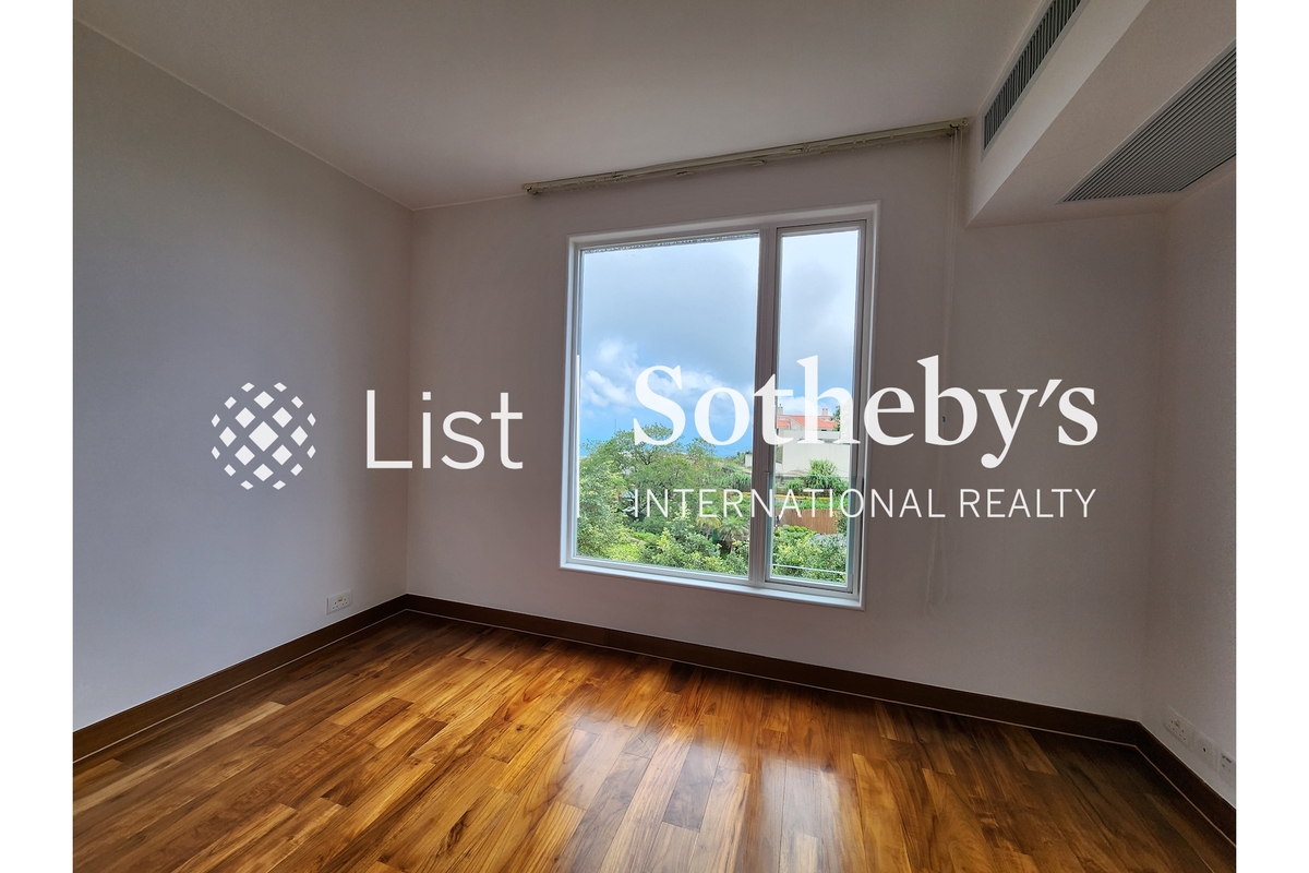 Highlands 高雲山莊 | Third Bedroom