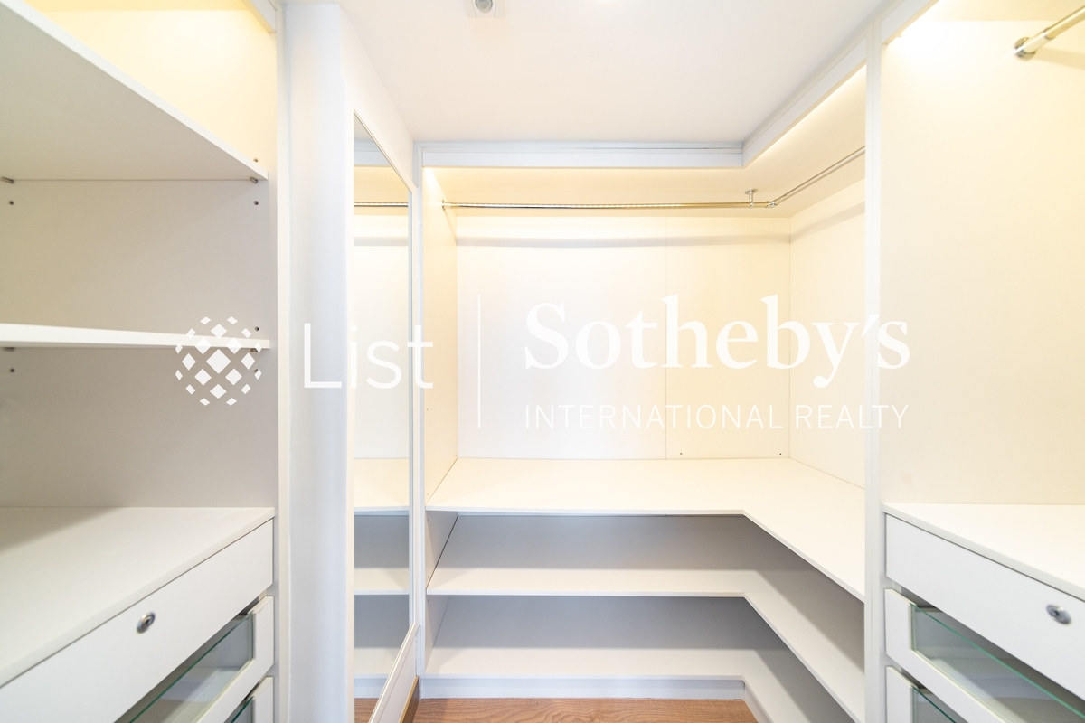 Ardshiel 種植道45號 | Walk-in Closet in Master Bedroom 