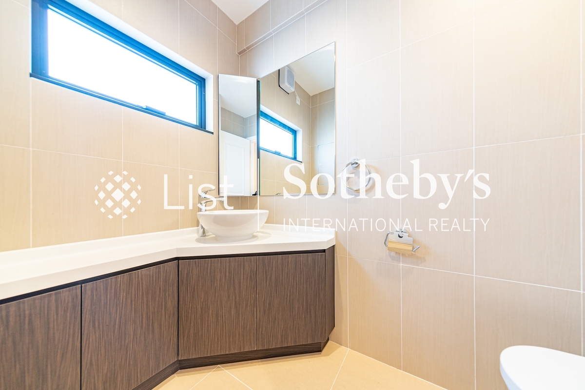 Mayfield Mayfield | Guest Powder Room