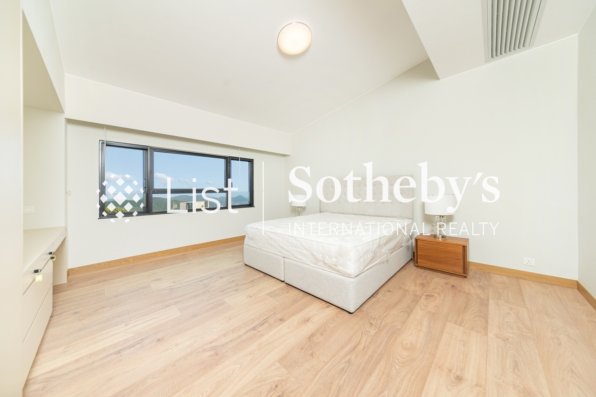 Mayfield Mayfield | Master Bedroom