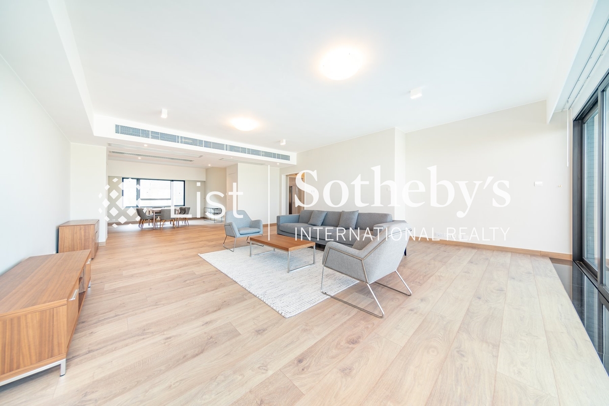 Mayfield Mayfield | Living and Dining Room