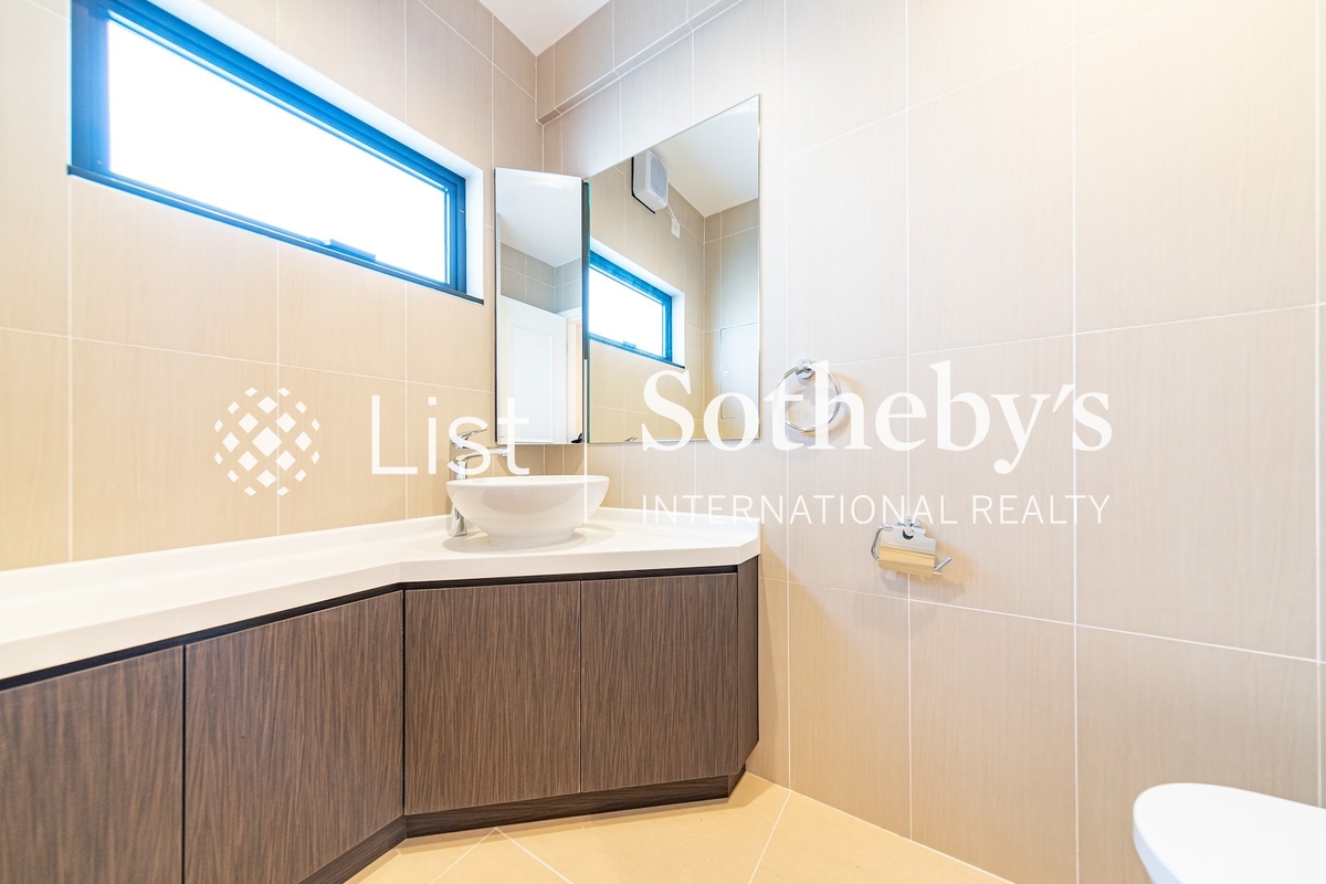 Mayfield Mayfield | Guest Powder Room