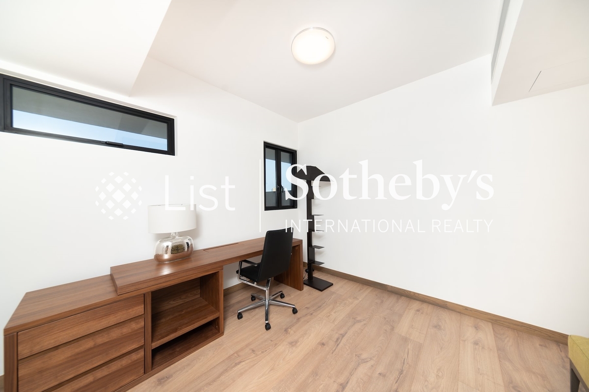 Mayfield Mayfield | Study Room