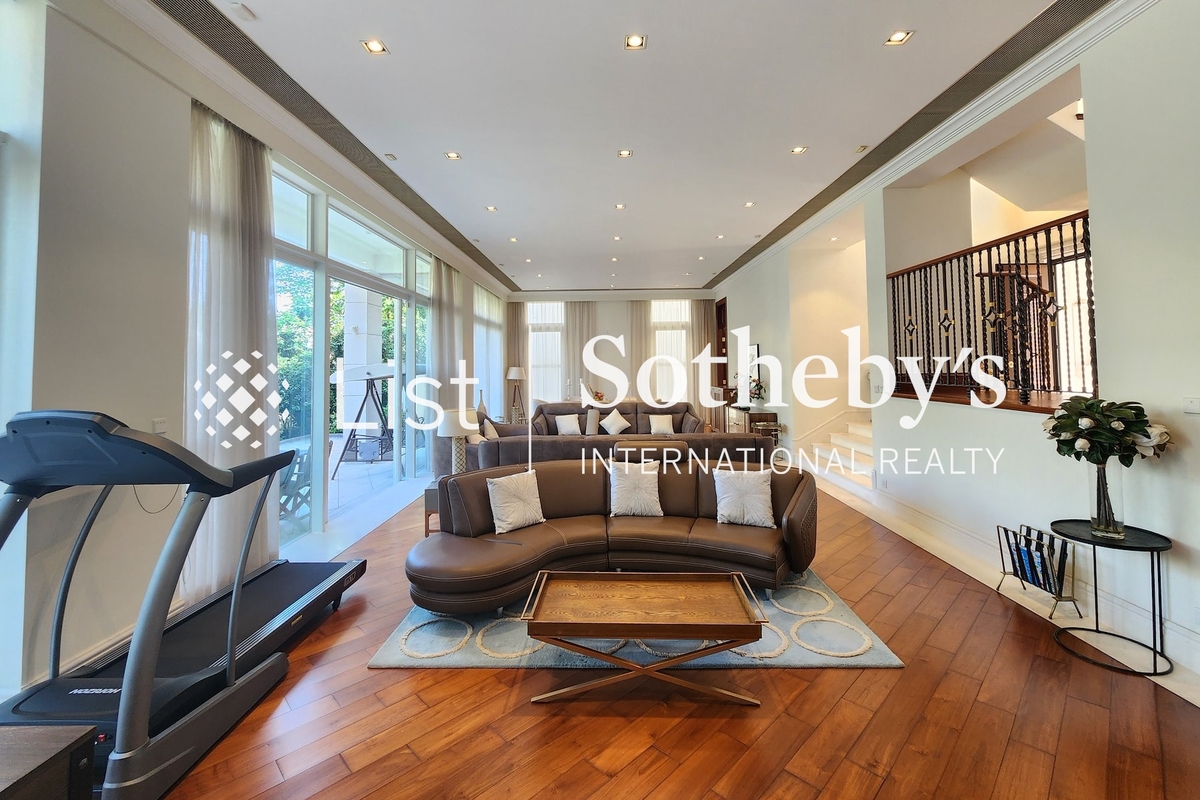 Botanica Bay Botanica Bay | Living and Dining Room