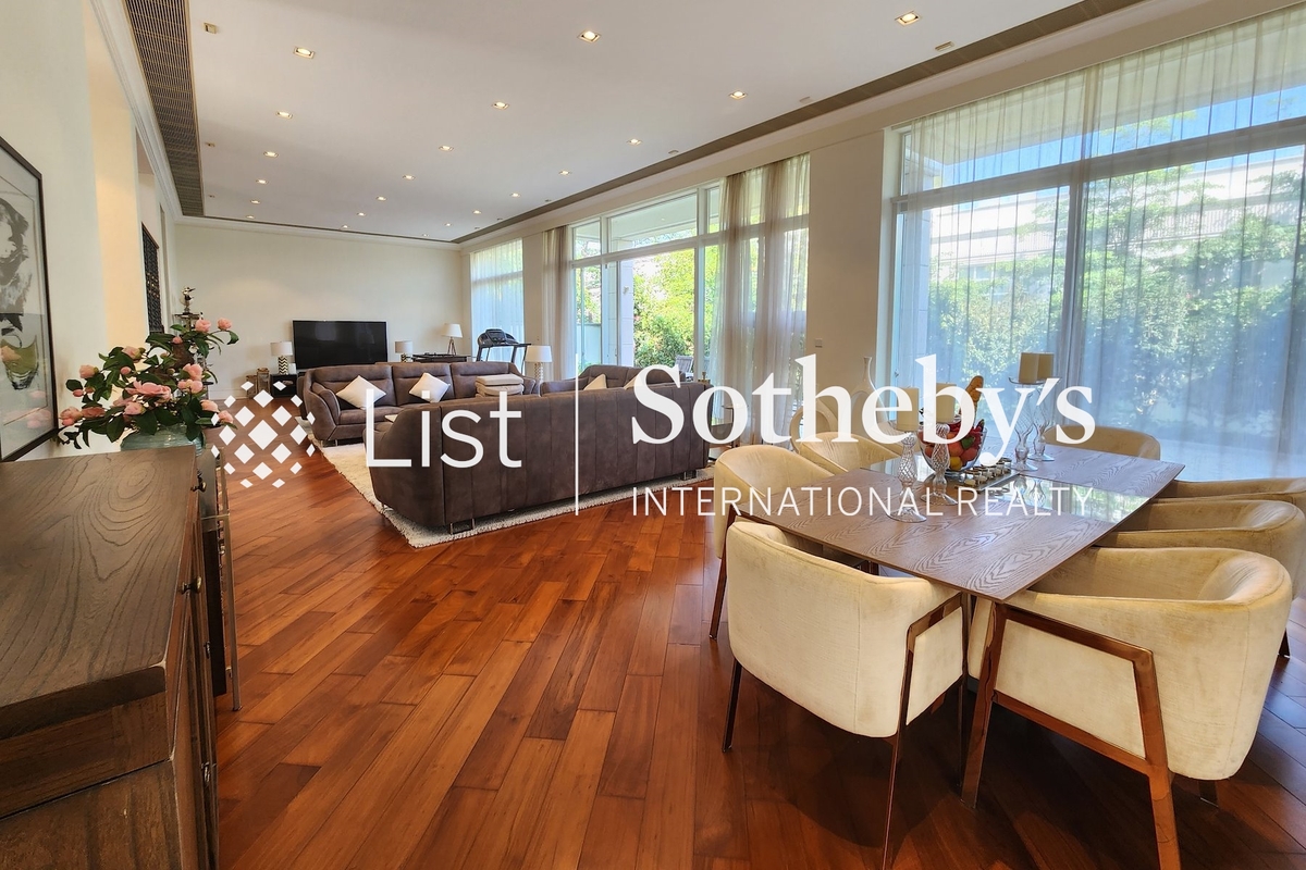 Botanica Bay Botanica Bay | Living and Dining Room