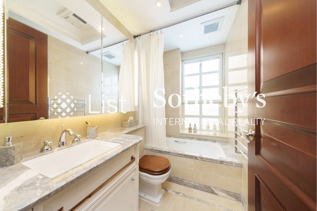 Botanica Bay Botanica Bay | Fourth En-suite Bathroom