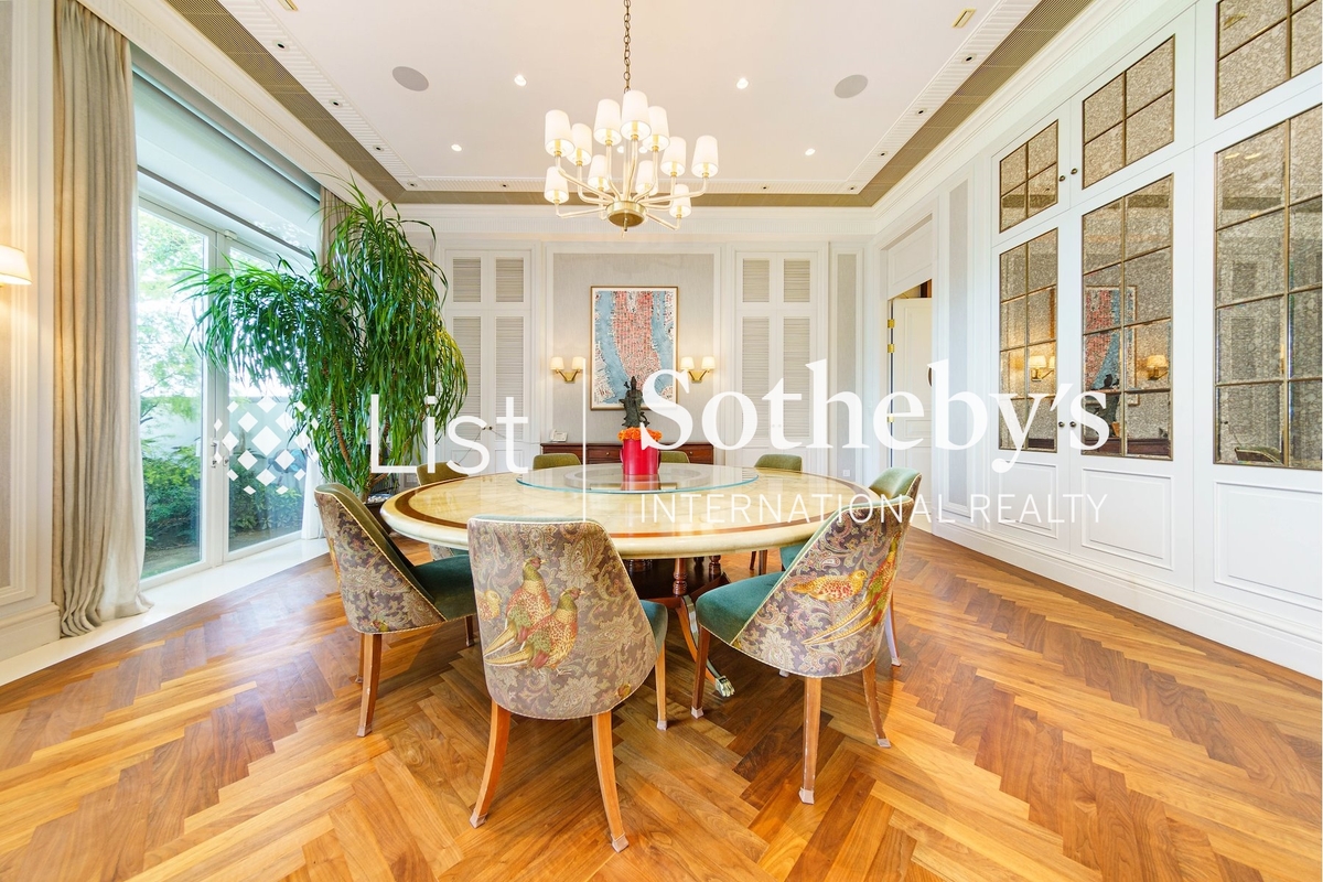 Botanica Bay Botanica Bay | Living and Dining Room