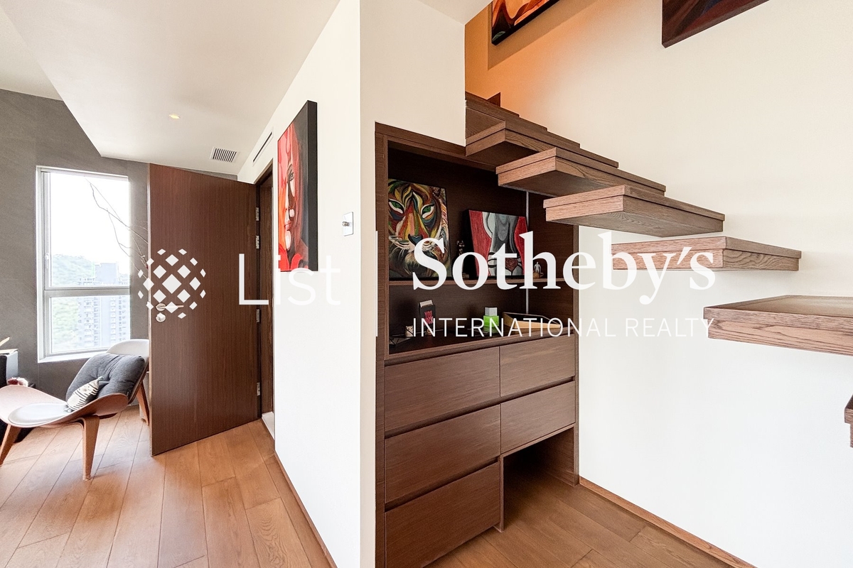 Lexington Hill Lexington Hill | Storage at Entrance