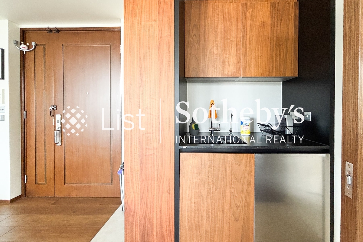 Lexington Hill Lexington Hill | Storage at Entrance