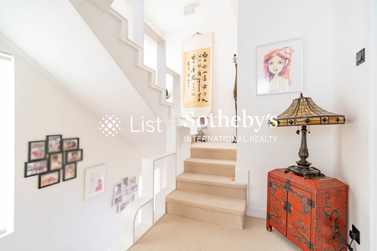 Pik Sha Garden 碧沙花園 | Internal Staircase