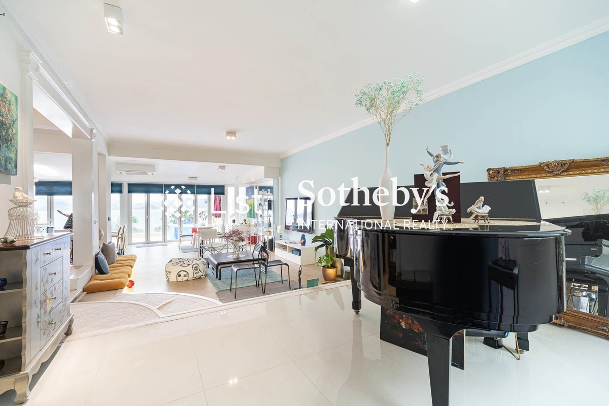 Pik Sha Garden 碧沙花園 | Living and Dining Room