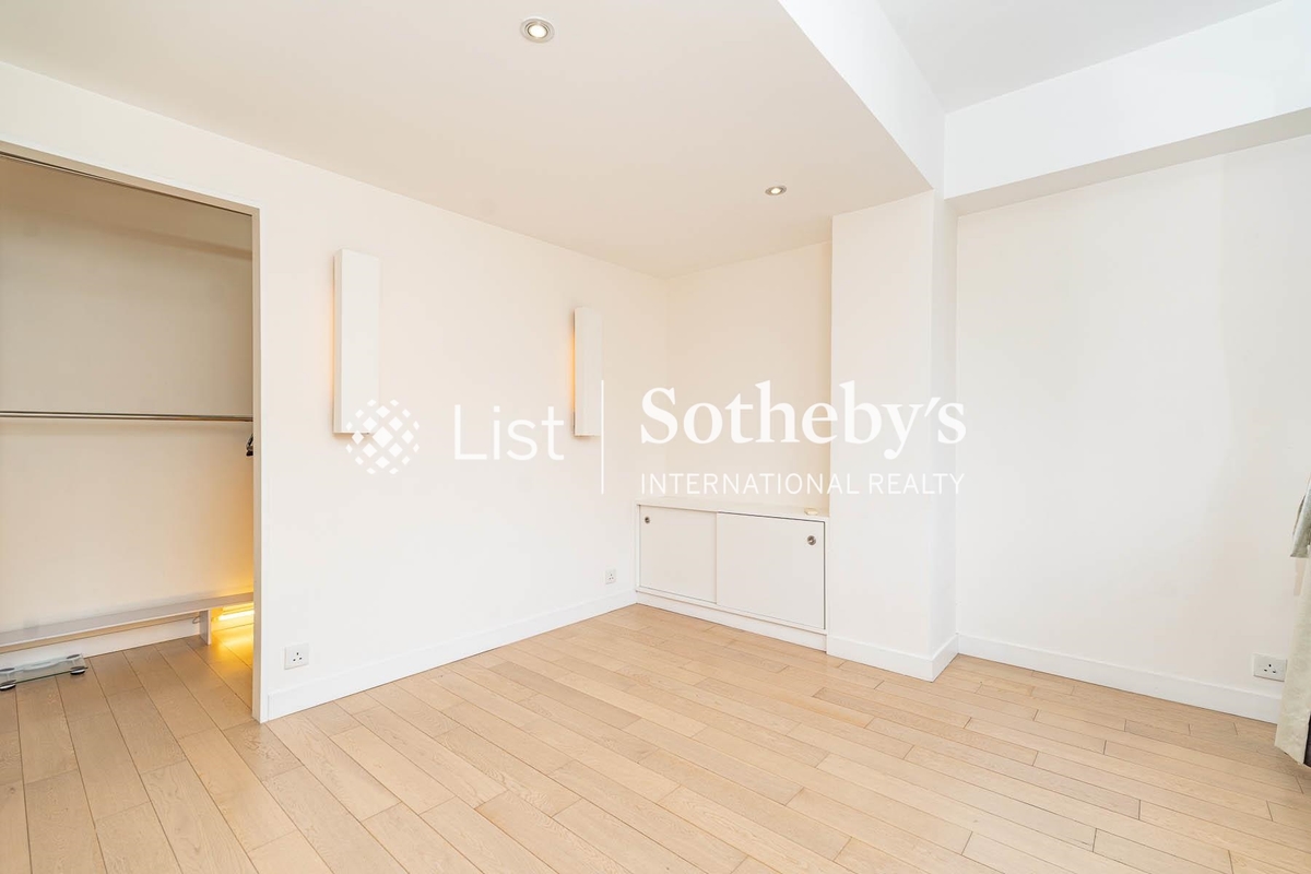 No. 76 Morrison Hill Road 摩利臣山道76號 | Master Bedroom