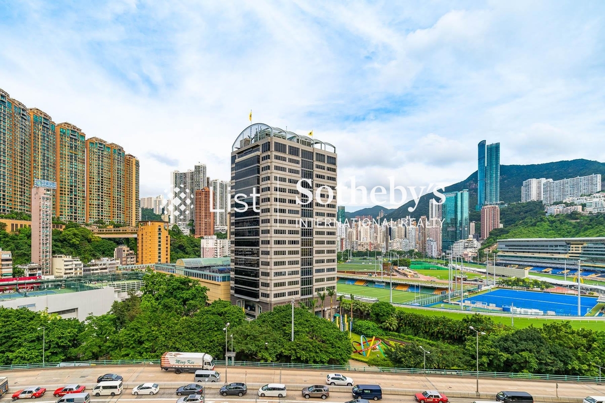 No. 76 Morrison Hill Road 摩利臣山道76號 | View from Private Roof Terrace