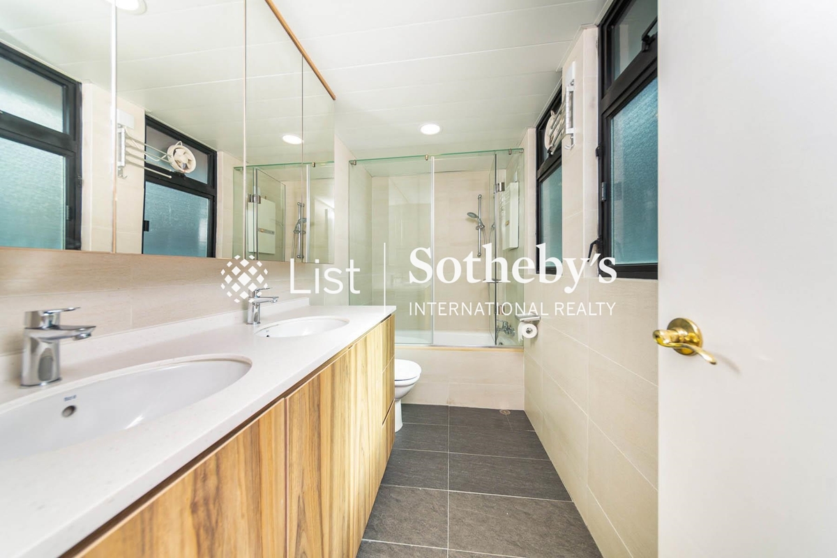 Wilton Place 蔚庭軒 | Master Bathroom