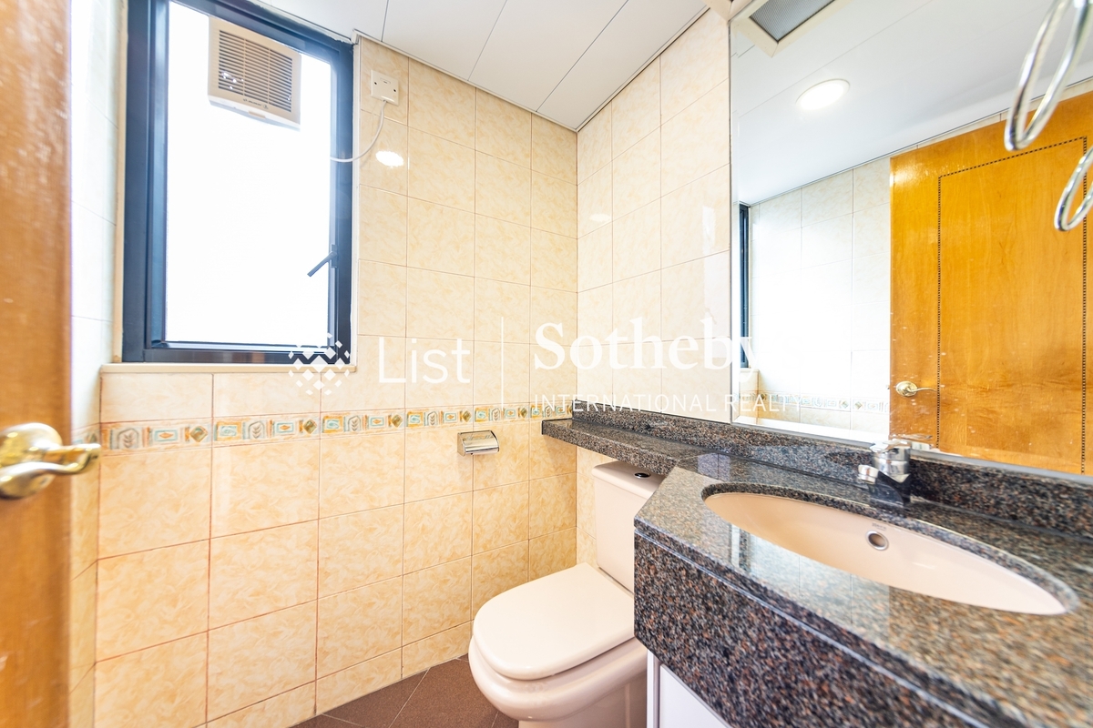 Wilton Place 蔚庭軒 | Guest Powder Room