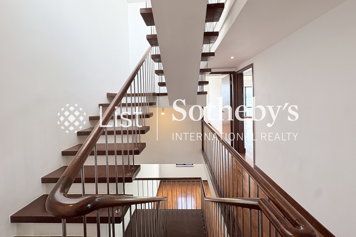 No. 5 Headland Road 赫蘭道5號 | Internal Staircase