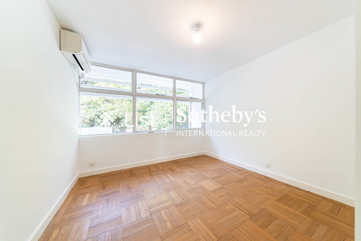 Mount Davis Village 摩星嶺村 | Third Bedroom