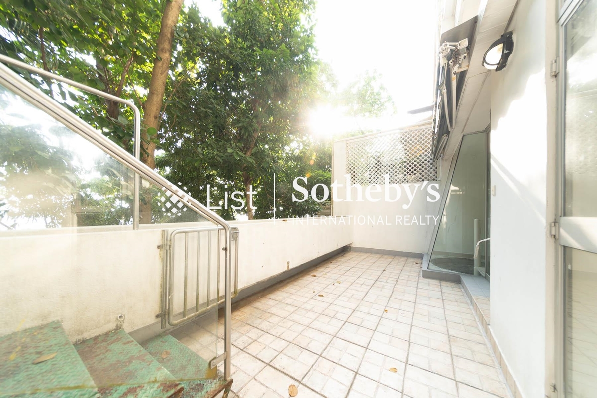Mount Davis Village 摩星嶺村 | Private Terrace off Family Room