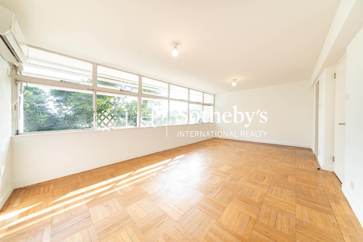 Mount Davis Village 摩星嶺村 | Master Bedroom