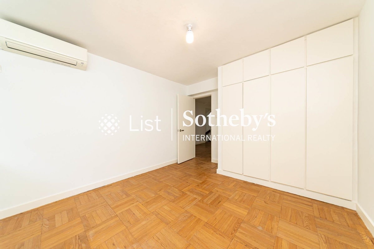 Mount Davis Village 摩星嶺村 | Second Bedroom