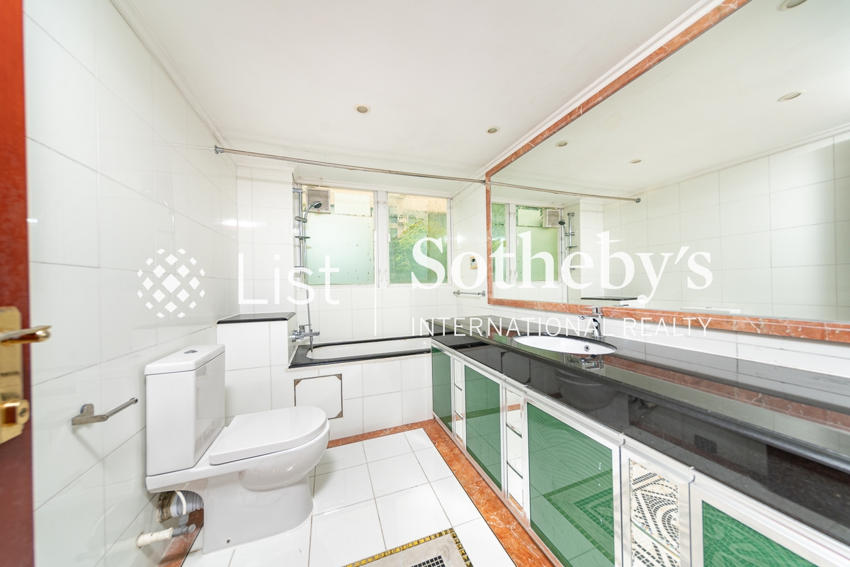 Villa Cecil Phase 3 趙苑3期 | Master Bathroom / Second En-suite Bathroom