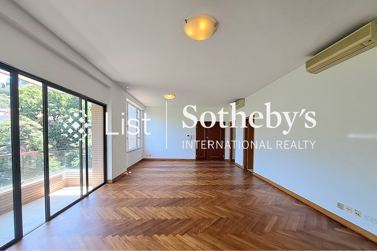 Ho's Villa 松竹苑 | Living and Dining Room