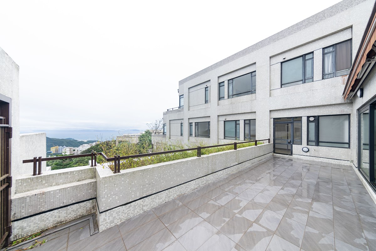 Galesend 百祿徑6號 | Private Terrace off Living and Dining Room