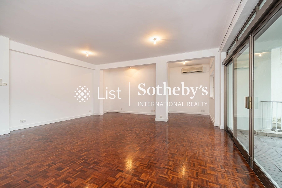 Deepdene 蒲苑 | Living and Dining Room