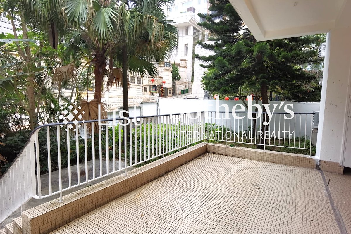 Deepdene 蒲苑 | Balcony off Living and Dining Room