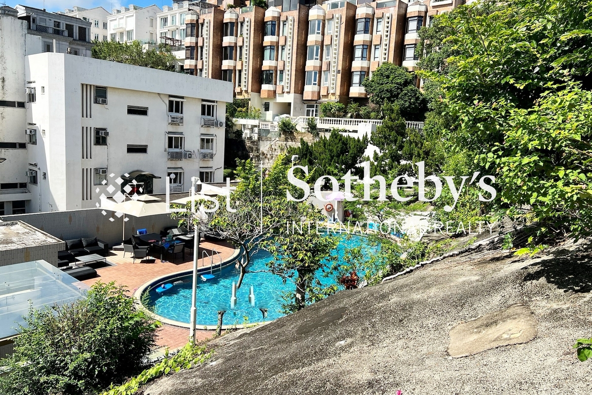 Deepdene 蒲苑 | Communal Outdoor Swimming Pool