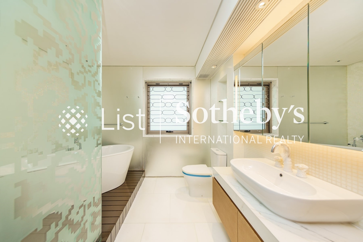 Yue Hing Court 余庆园 | Third En-suite Bathroom