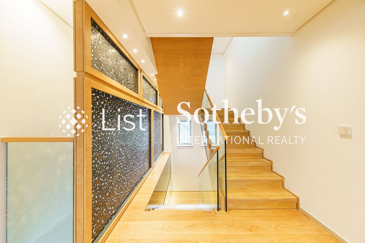 Yue Hing Court 余庆园 | Internal Staircase