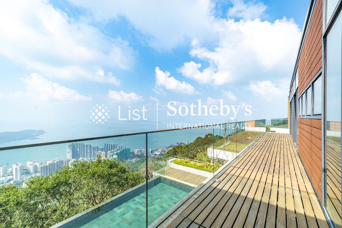 No. 54-58 Mount Kellett Road 加列山道 54-58號 | Balcony off Master Bedroom