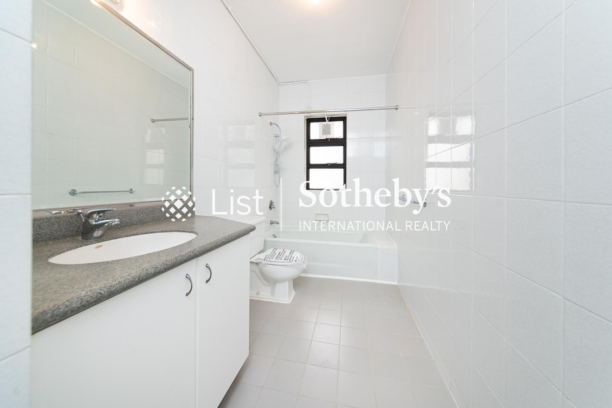 Repulse Bay Apartments 淺水灣花園大廈 | Guest Bathroom