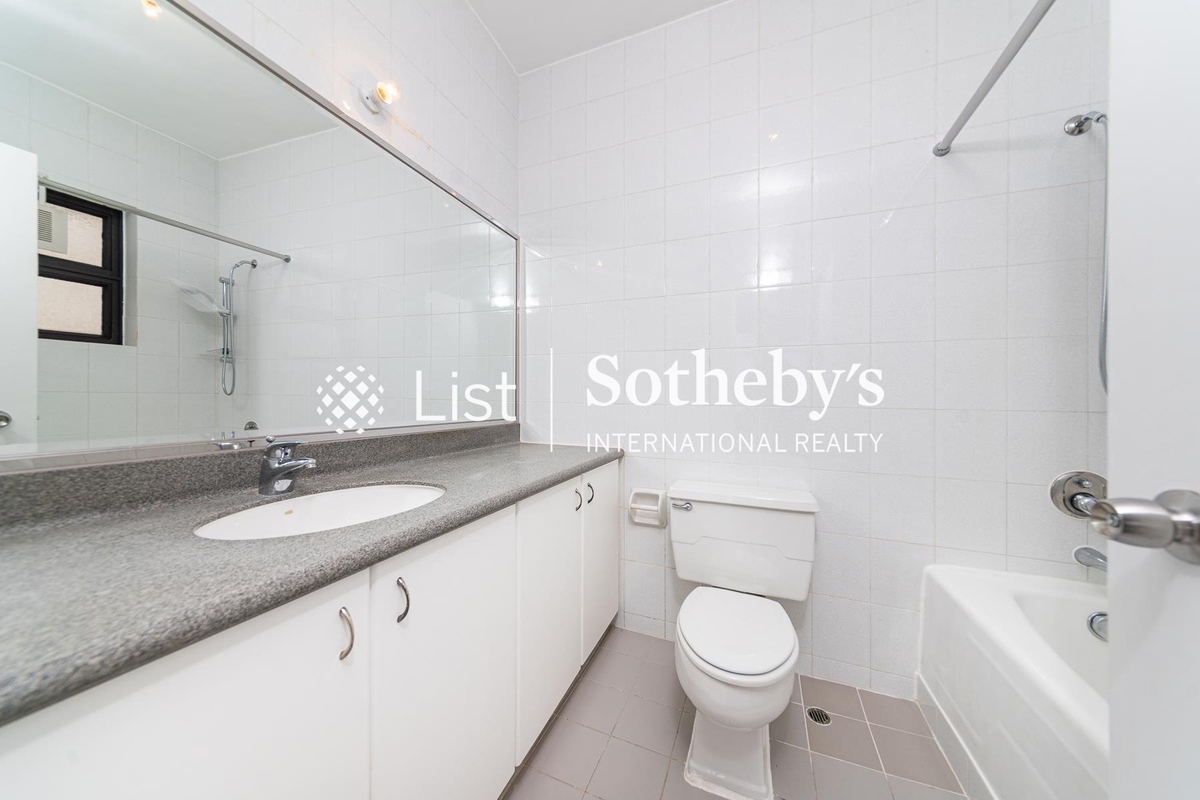 Repulse Bay Apartments 淺水灣花園大廈 | Master Bathroom