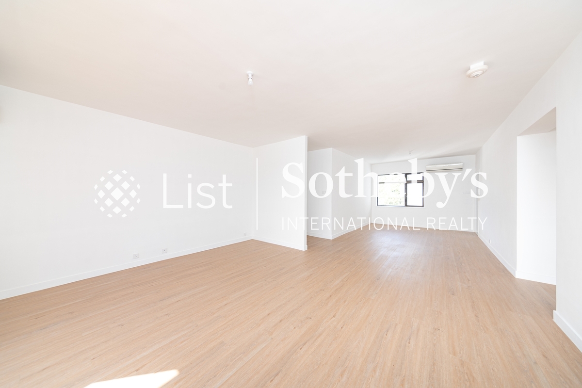 Repulse Bay Apartments 浅水湾花园大厦 | Living and Dining Room