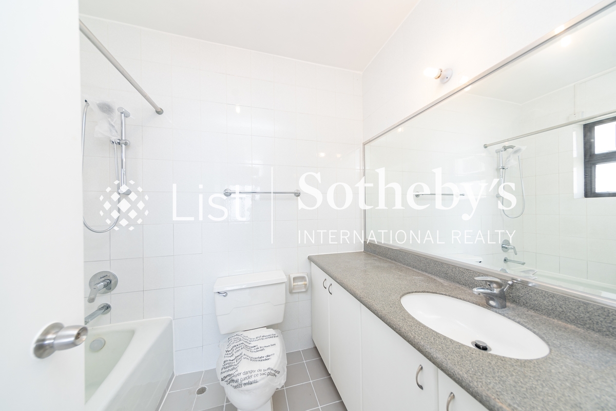 Repulse Bay Apartments 淺水灣花園大廈 | Master Bathroom