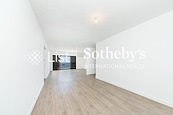 Repulse Bay Apartments 淺水灣花園大廈 | Living and Dining Room