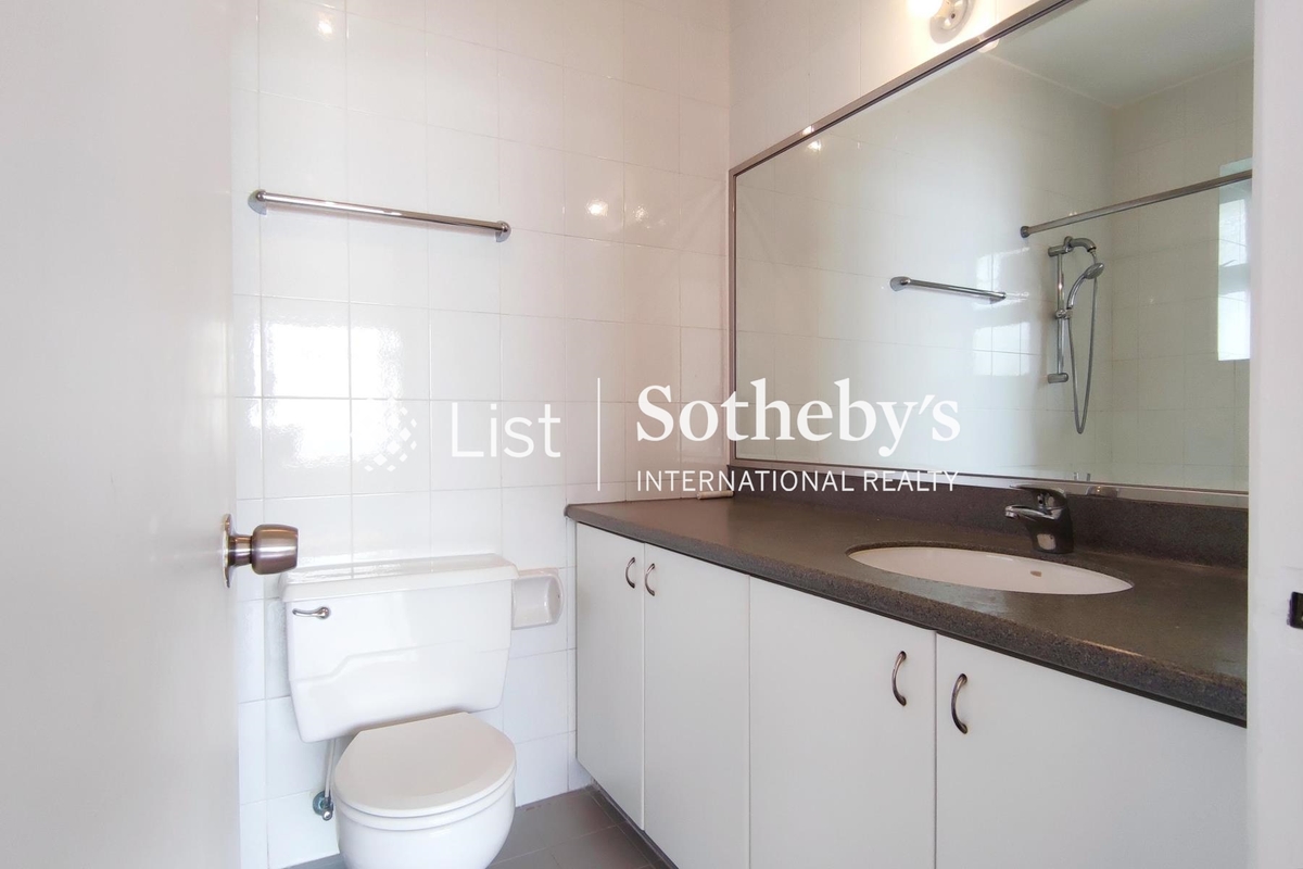 Repulse Bay Apartments 淺水灣花園大廈 | Master Bathroom