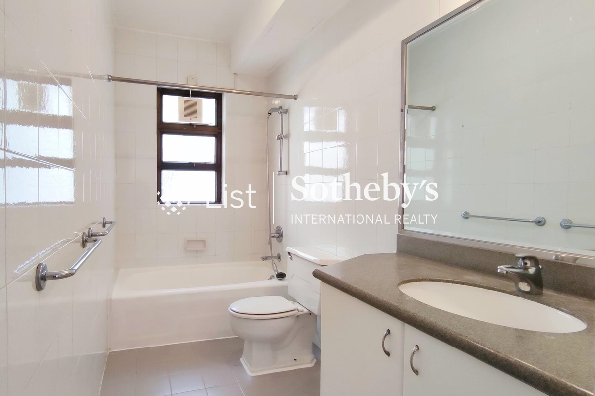 Repulse Bay Apartments 淺水灣花園大廈 | Guest Bathroom